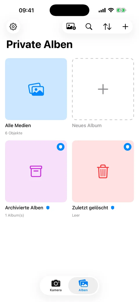 Privates Albumraster von AtticAlbum mit farbigen Karten sowie Archiv- und Papierkorbbereich